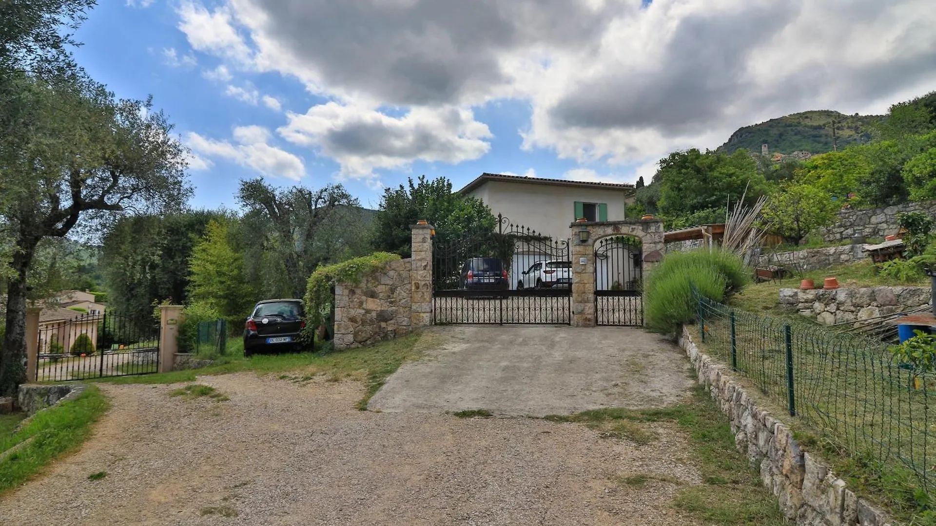 Locations-06 La Pascaline Apartment Le Bar-sur-Loup 0*,  France